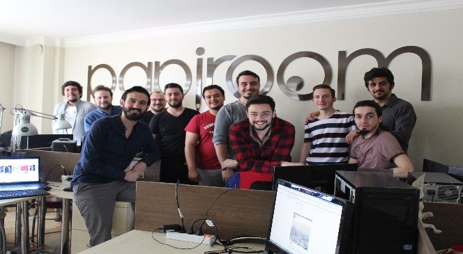 (Özel) Öğrenci Evinde Kuruldu Facebook Ve Twıtter'a Rakip Oldu