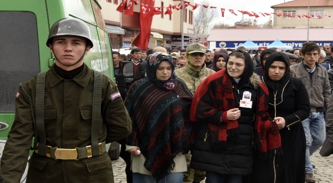 Şehit Üsteğmen Erdem Keskin'in Cenazesi Baba Ocağında