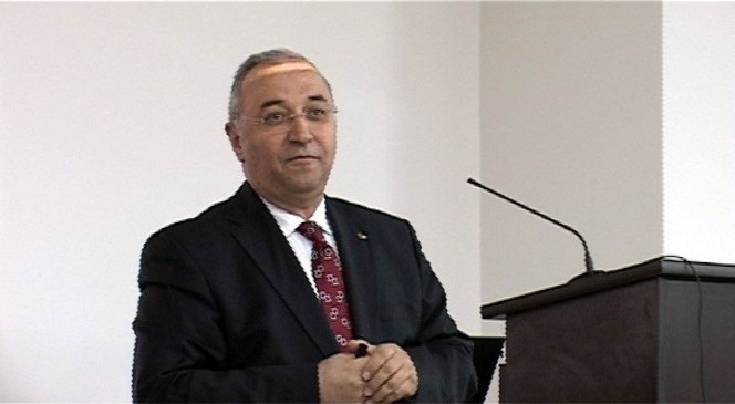 Erciyes Üniversitesi Edebiyat Fakültesi Dekanı Prof. Dr. Mehmet İnbaşı:
