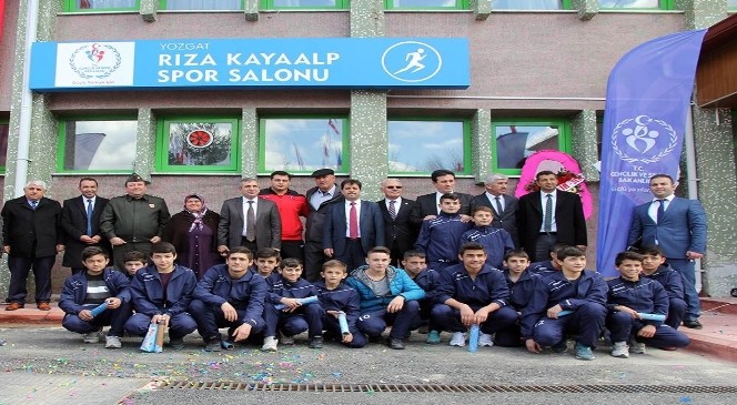 Rıza Kayaalp'in İsmi Yozgat'ta Spor Salonuna Verildi