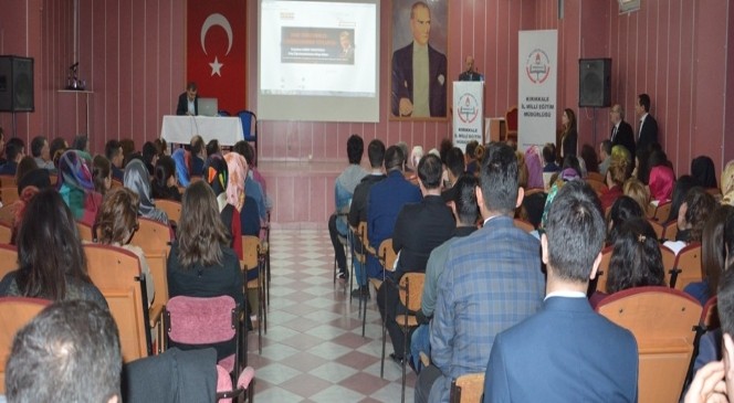 Başbakan Davutoğlu&#039;ndan Aday Öğretmenlerle Sohbet Etti
