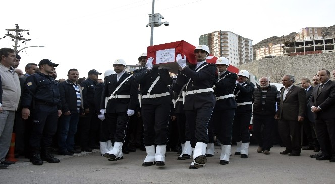 Gümüşhaneli Şehit Komiser Yardımcısının Cenazesi Baba Ocağında