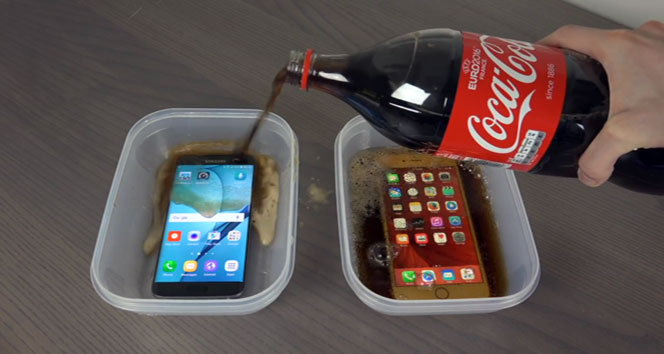 Samsung ve iPhone kolada dondurulursa