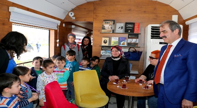 Tren Kütüphane Miniklerin İlği Odağı Oldu