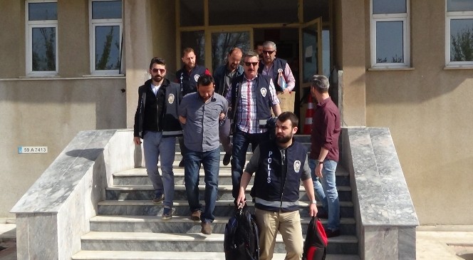 Çocuk Pornosu Çeken Şahıslara Baskın: 2 Kişi Tutuklandı