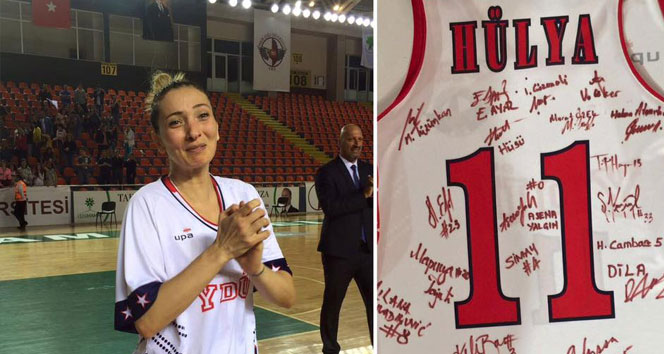 Hülya Özkan, Yakın Doğu Üniversitesi'ne veda etti