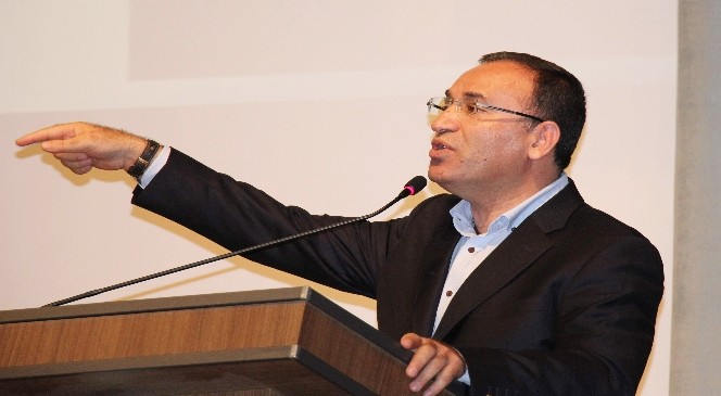 Adalet Bakanı Bozdağ: “CHP Ve HDP&#039;nin Açıklamalarını Yan Yana Koyun Hangisi Hangisinin Açıklamasıdır Sorun”