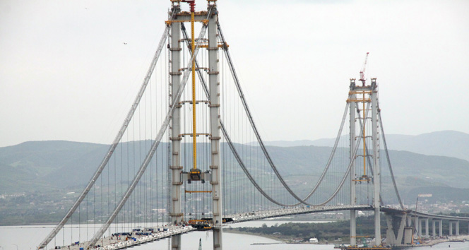 Körfez Geçiş Köprüsü&#039;nde iki yakanın birleşmesine 340 metre kaldı