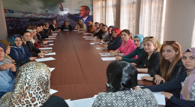 AK Parti Kadın Kollarından Kılıçdaroğlu&#039;na Tepki