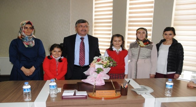 Niğde Belediye Başkanı Faruk Akdoğan Öğrencilere Müjdeleri Sıraladı