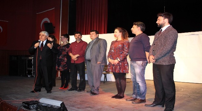 ‘Hepgül Aysel&#039; Tiyatro Oyunu Büyük Beğeni Topladı