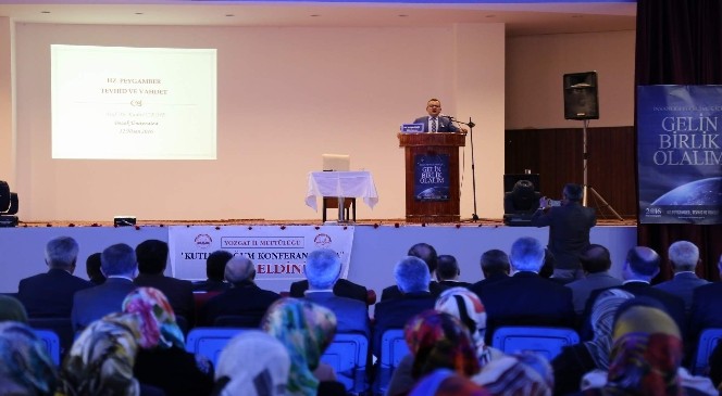 Bozok Üniversitesi Rektör Yardımcısı Prof. Dr. Özköse “Hz Peygamber Tevhit Ve Vahdet” Konulu Konferans Verdi