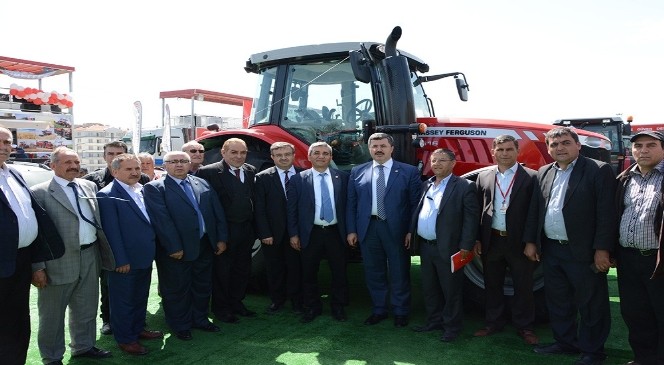 AK Parti Milletvekili Özkaya Afyonkarahisar&#039;daki Tarım Fuarını Ziyaret Etti