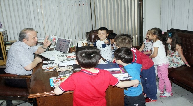 Minik Öğrenciler Gazete Yapmayı Öğrendi