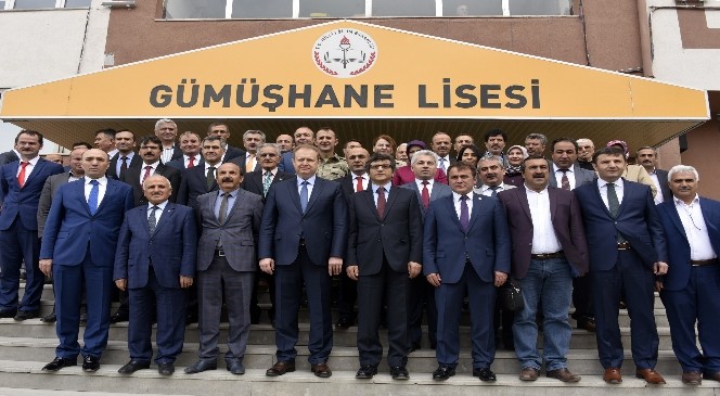 Gümüşhane Lisesinde Hasan Nuri Yaşar Kütüphanesi Açıldı