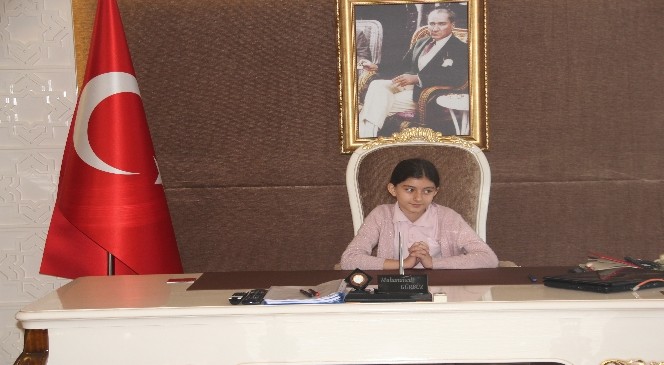 Ilgaz Kaymakamı Koltuğunu Çocuklara Bıraktı