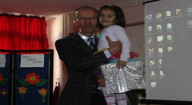 Yozgat Halide Edip Kız Meslek Lisesi'nin Kutlu Doğum Programı Büyük Beğeni Topladı