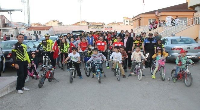 Karaman'da Çocuklar Pedal Çevirdi