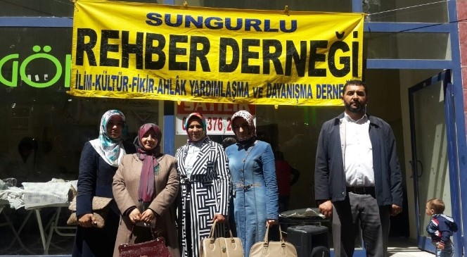 Sungurlu&#039;da Eğitim Gönüllüleri Kermes Açtı