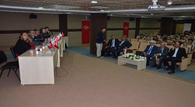 Karaman'da “Helal Ve Sağlıklı Gıda” Paneli