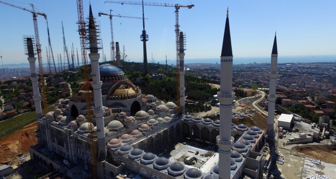 Çamlıca Camii&#039;nin kubbesinin beton dökümüne başlandı