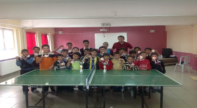 Karbasan Ortaokulunun Sportif Başarıları Göz Kamaştırıyor