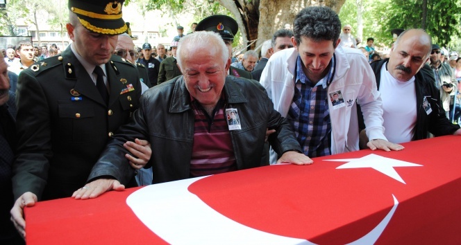 Şehit babası: ‘Biz askeriz, bin tane evlat feda olsun ülkemize’