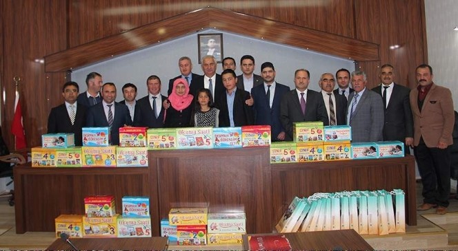 Akdağmadeni Belediyesinden Köy Okullarına Kitap Desteği