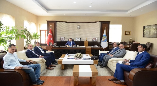 Hamur Belediye Başkanı&#039;ndan Başkan Külcü&#039;ye Ziyaret