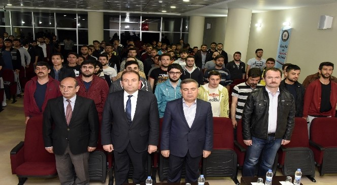 Gümüşhane'de Üniversite Gençliği Teröre Karşı Uyarıldı