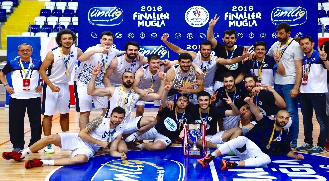 Yaşarlı Basketbolcular Türkiye Şampiyonu