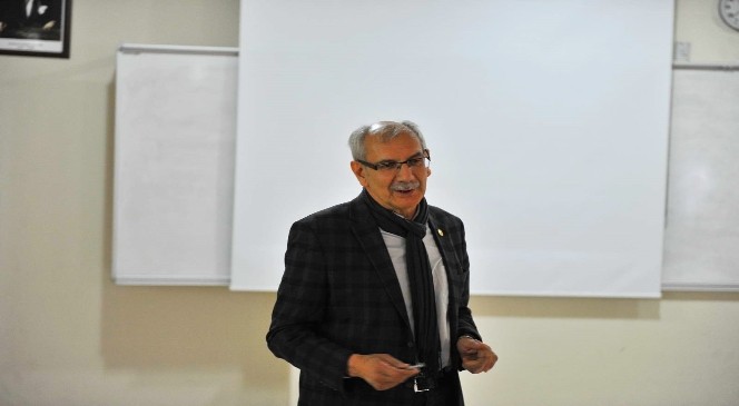 Saü'de “Taraklı Örneğiyle Sakin Şehir-Cittaslow” Konulu Bir Konferans Düzenlendi