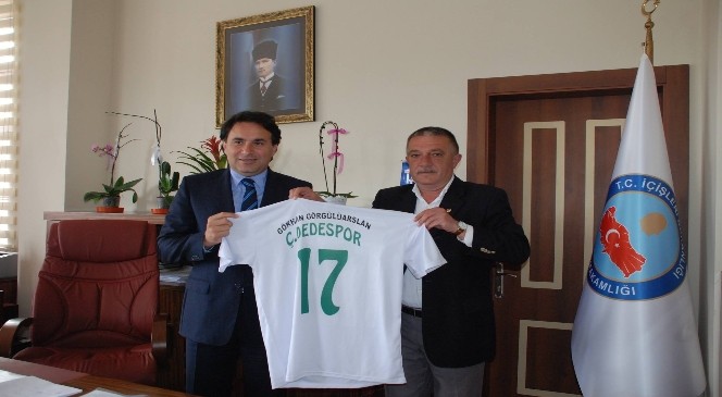 Çiçeklidede Spor Kulübü Yönetımı'nden Kaymakam'a Ziyaret