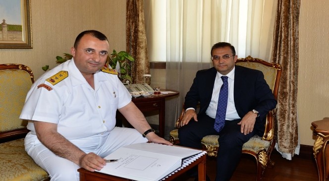 Sahil Güvenlik Komutanı Üstem Vali Türker'i Ziyaret Etti
