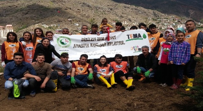 Gümüşhane'de Anneler İçin 2016 Fidan