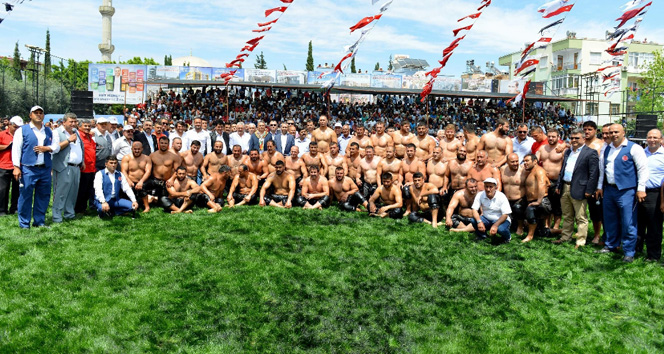 Antalya’da başpehlivan Recep Kara oldu