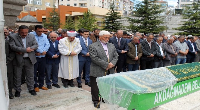 Tunceli&#039;deki Kazada Ölen Öğretmen Memleketi Yozgat&#039;ta Toprağa Verildi