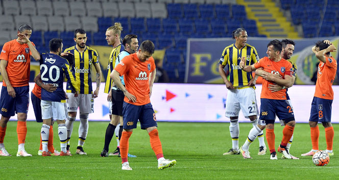 Medipol Başakşehir 2 Fenerbahçe 1 (Maç özeti)