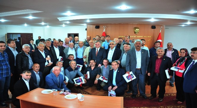 Karaman Belediyesi'nden Muhtarlara Tablet Bilgisayar