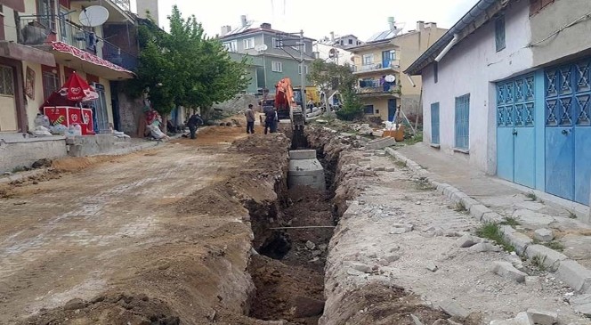 İscehisar&#039;da Yarım Kalan Kanalizasyon Çalışmaları Tekrar Başladı