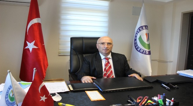 Sosyal Medya Hesabından Paylaştığı Şiir Başını Ağrıttı