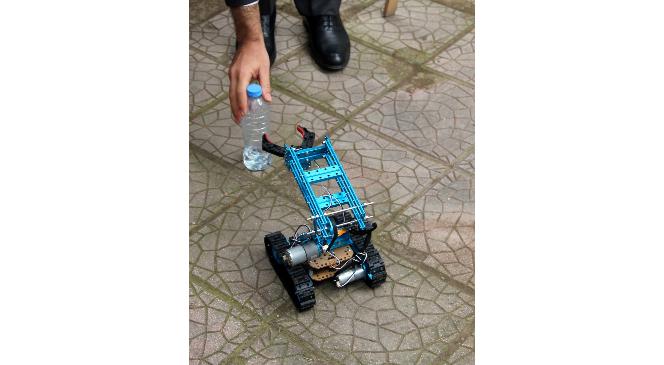 Miniklerin Yaptığı Robotlara Büyük İlgi