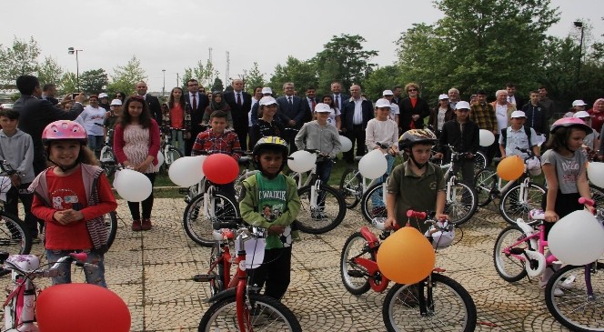 Öğrenciler Bisikletleriyle Buluştu