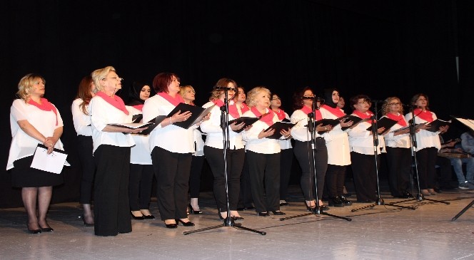 Gümüşhane'nin İlk Kadınlar Korosundan Konser