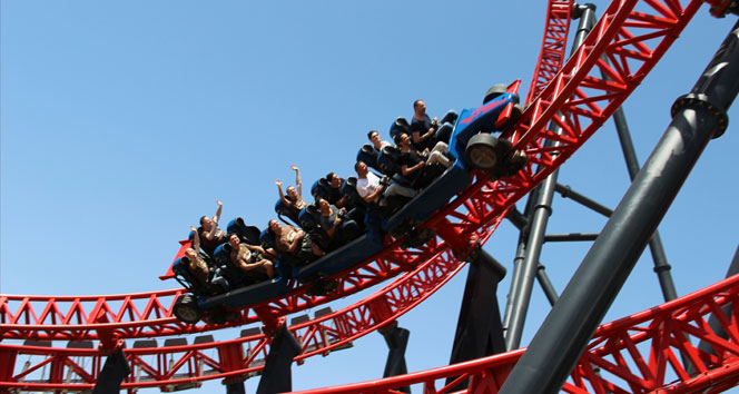 Dünyaca ünlü Coaster Friends grubu Red Fire’ı Avrupa’nın en iyi roller coasterlarından biri olarak gösterdi