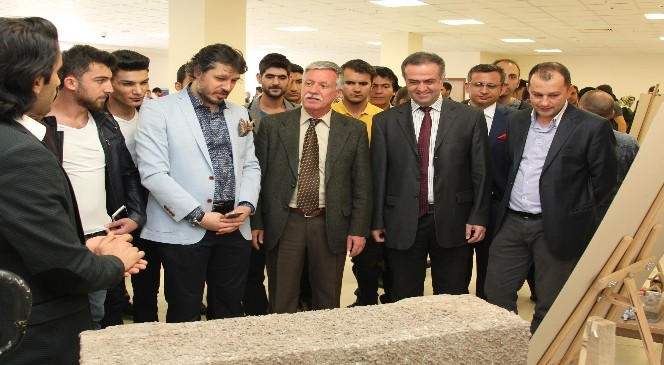 Beü'de İnşaat Bölümü'nden Poster Sunumu