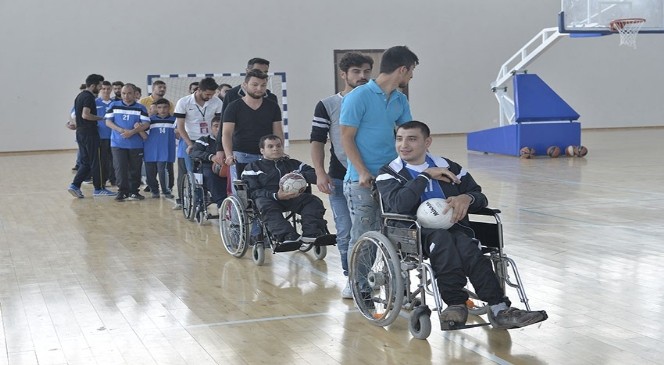 Kmü'de 2. Karaman Engelliler Spor Şenlikleri Düzenlendi