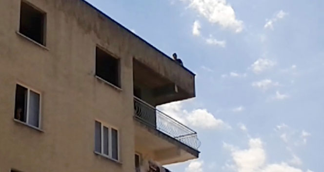 Annesi 'Atla da kurtulayım' deyince...