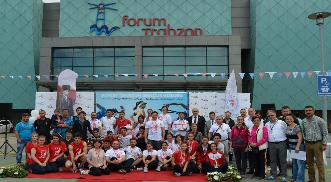 Trabzon&#039;da Atatürk&#039;ü Anma Ve Gençlik Koşusu