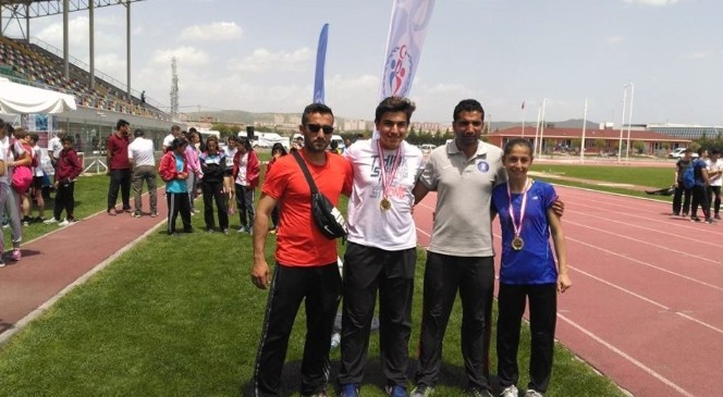 Gedizli Sporcu Melih Gökalp Gülle Atmada Türkiye Şampiyonu Oldu